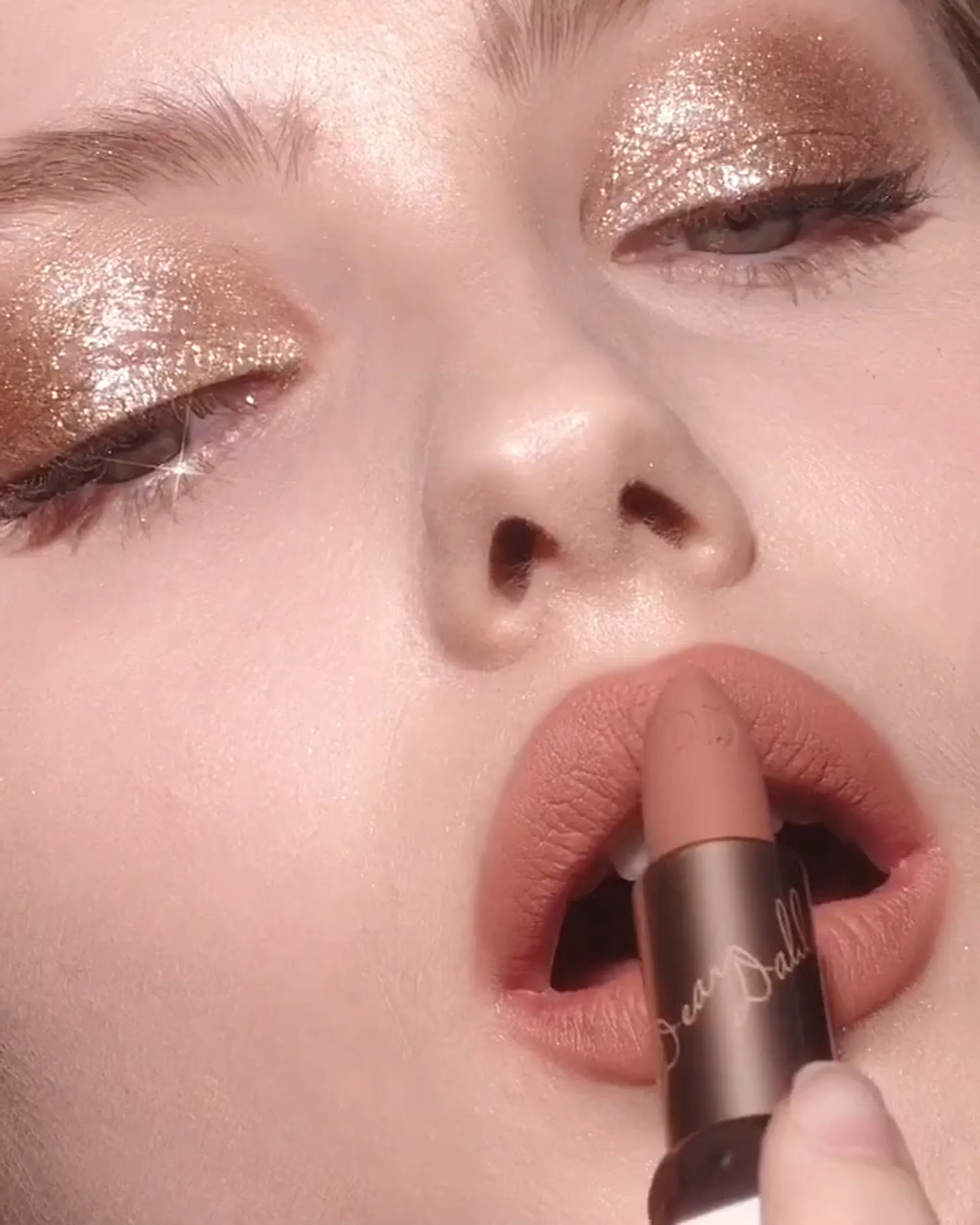 Lip Paradise Effortless Matte Lipstick