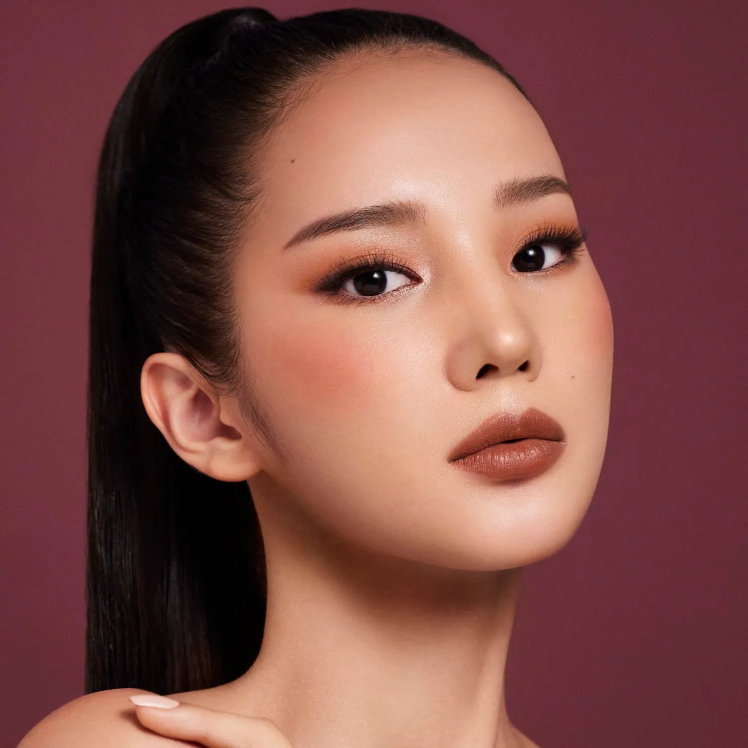Petal Touch Plumping Lip Velour